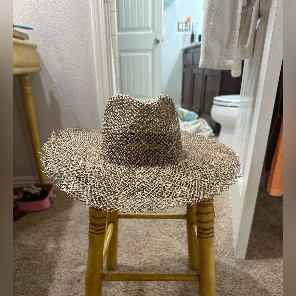 Wide brim summer hat
